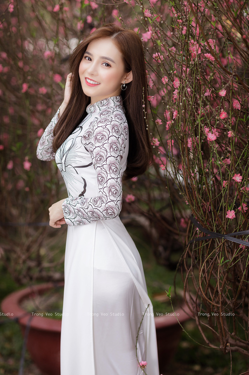 恩多耶-布鲁阿尔赛后感谢团队支持，恩布里奥百度百科